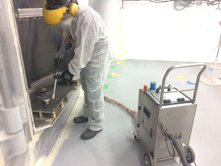 Opération de nettoyage cryogénique sur four de métallisation avec cryoblaster atx nano