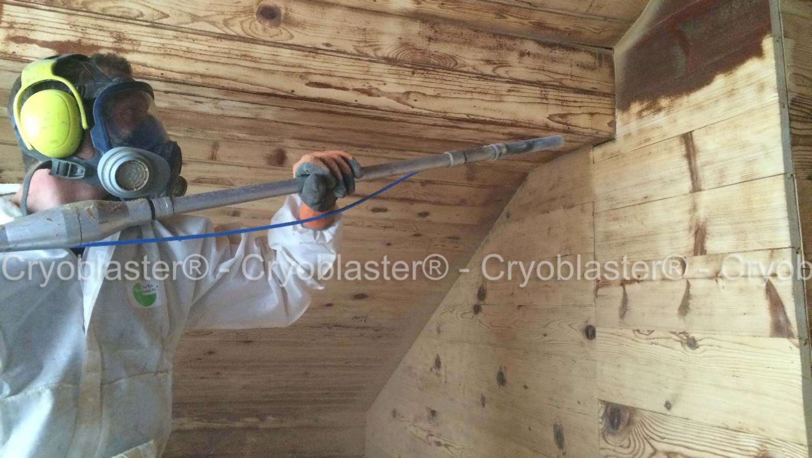 Remoção de madeira pela técnica de dry ice blasting