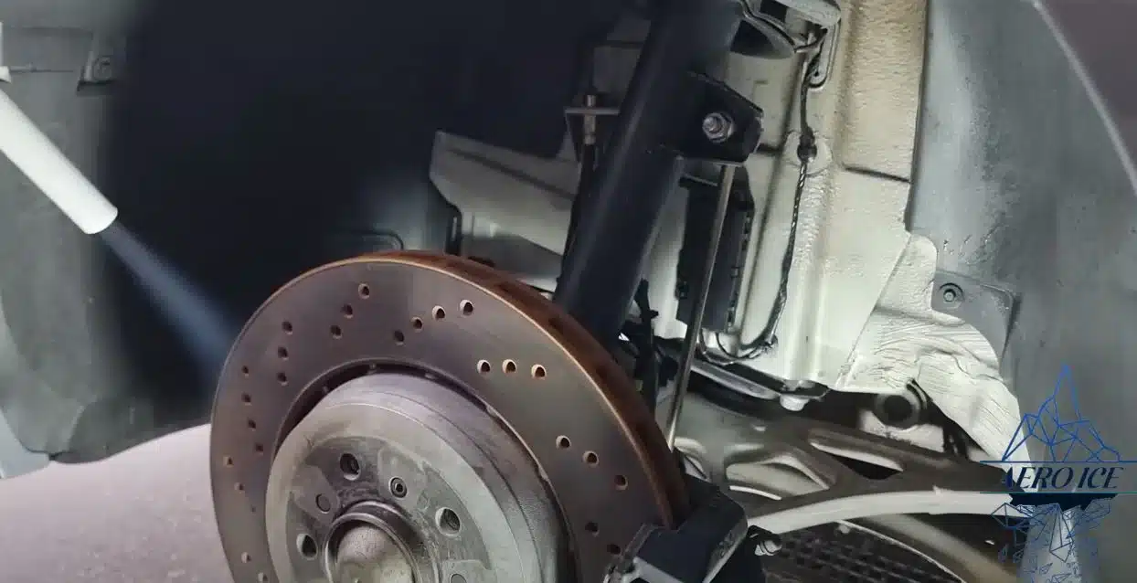 Wheel arch cleaned by dry ice blasting