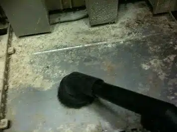 Surface preparation before dry ice blasting