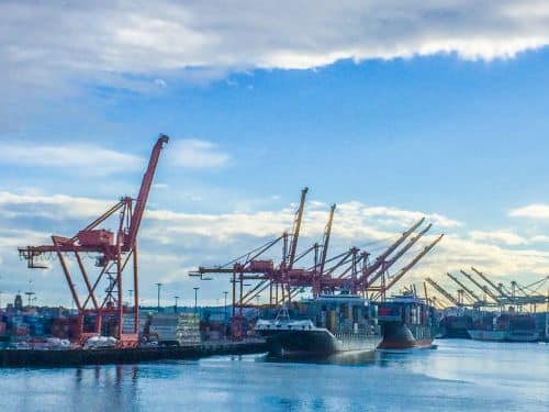 Trockeneis-Strahlen eine wirksame Entrostungstechnik für Hafeninfrastrukturen