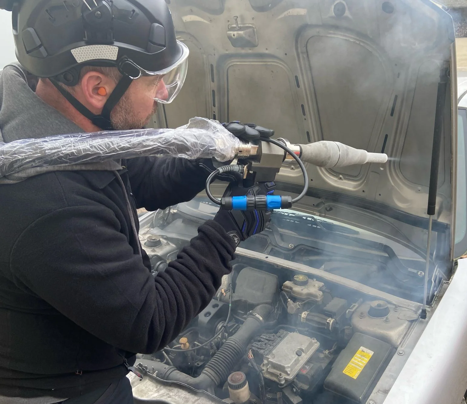 Nuevo Distribuidor de Máquinas de limpieza criogénica en Isla de Francia: Aero Cryo en Palaiseau