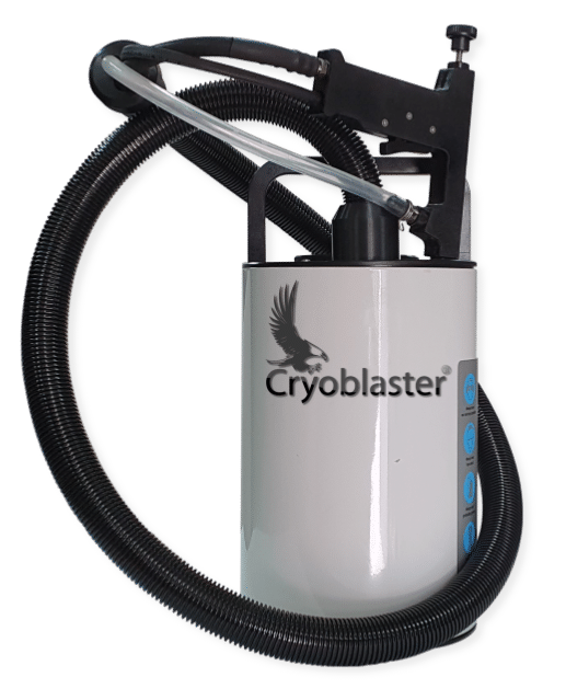 CB01 : petite machine de nettoyage cryogénique